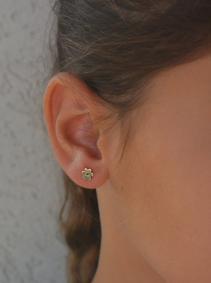 עגיל צמוד פרח זהב 14K משובץ רובי