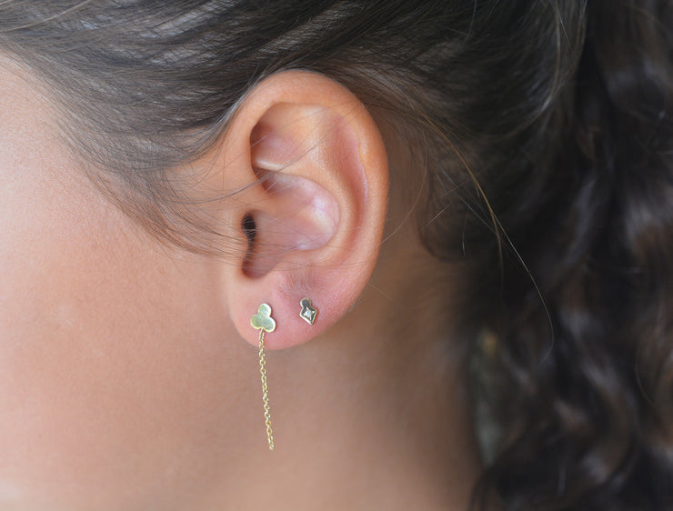 עגיל צמוד יהלי זהב 14K משובץ יהלום