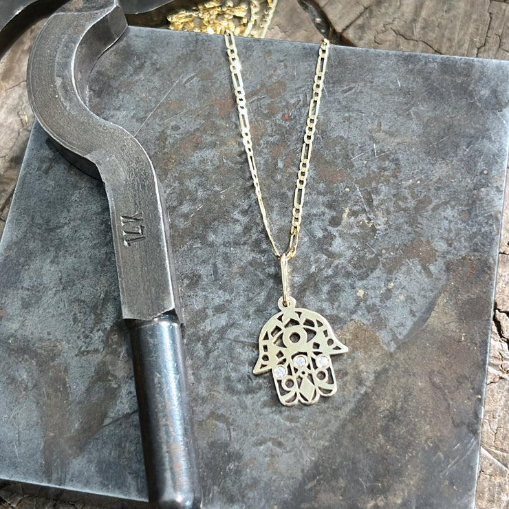 תליון חמסה משובץ זהב 14K