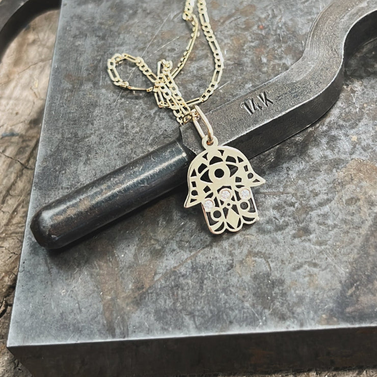 תליון חמסה משובץ זהב 14K