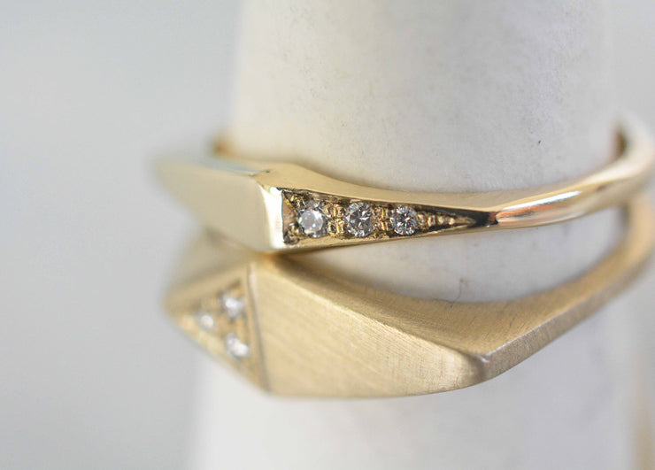 טבעת מעוין צרה בשיבוץ יהלומים - זהב 14k