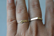 טבעת מרוקעת אסימטרית זהב 14k