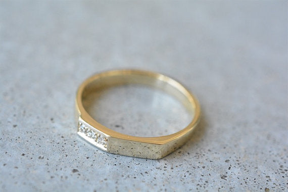 טבעת מדרגה זהב 14k משובצת 3 יהלומים